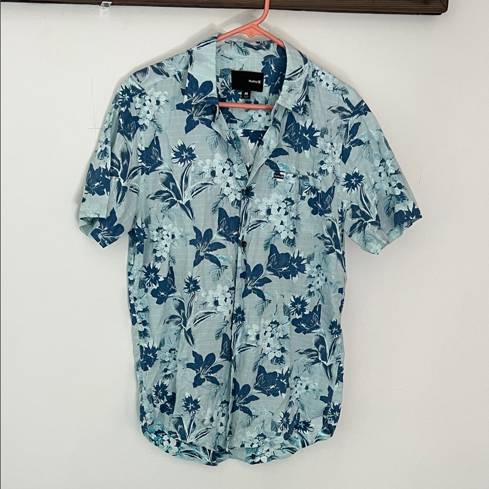 Hurley Light Blue Floral Button Down Shirt size medium